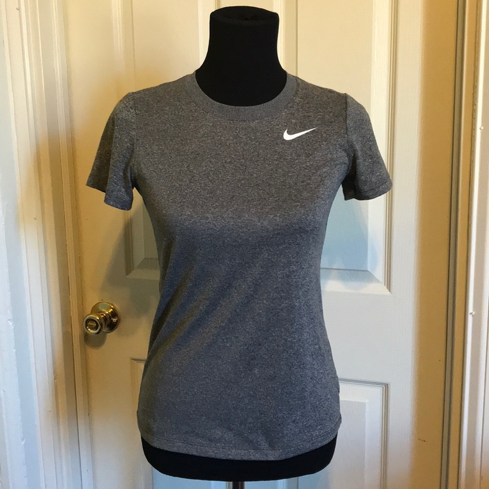 NIKE DRI-FIT SHORT SLEEVE TEE XS